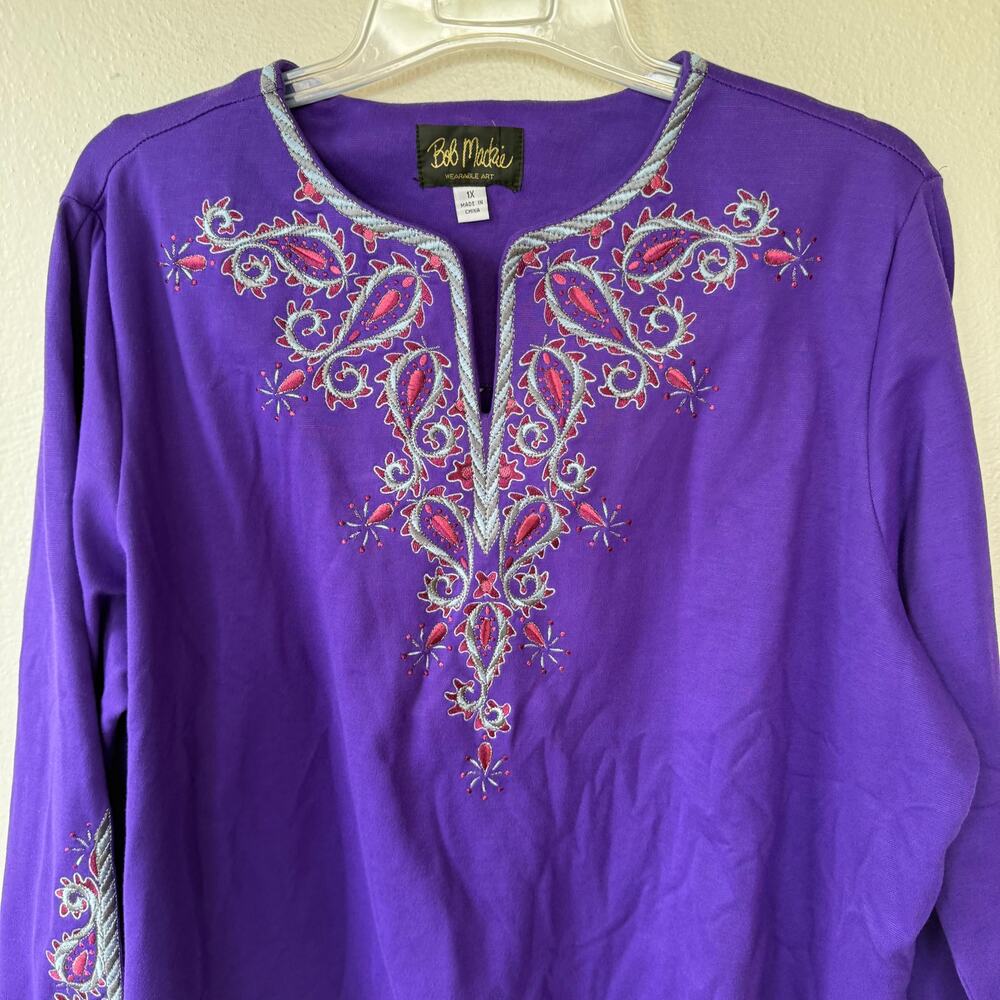 Bob Mackie Wearable Art purple paisley embroidery split neck size 1X - Picture 6 of 11